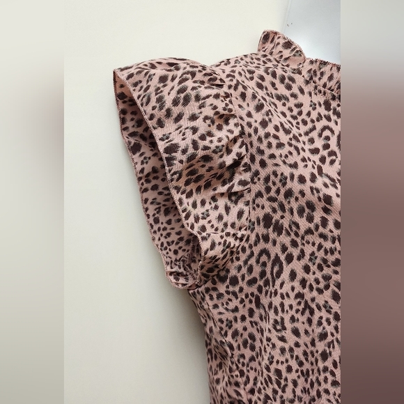 NWOT, Angashion, Size SMALL, Babydoll Cap sleeze Blouse - Picture 7 of 9